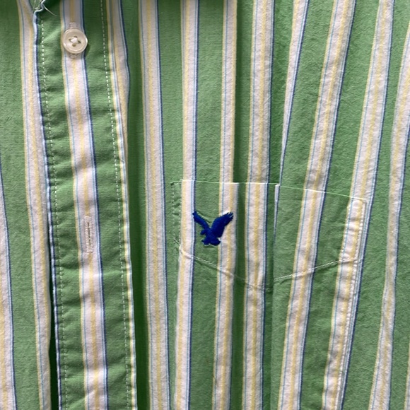 American eagle 🦅 button down top - Picture 2 of 4